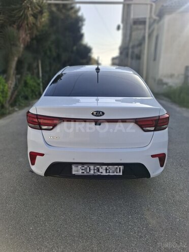 Kia Rio-2
