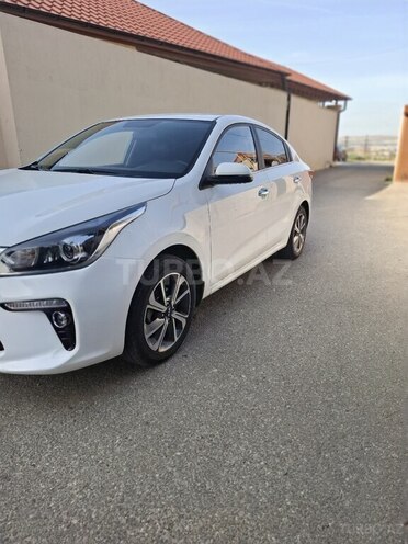 Kia Rio-12