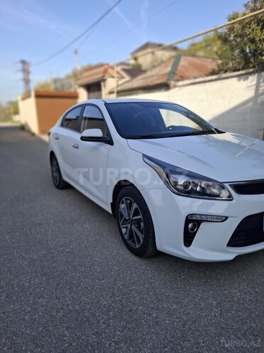 Kia Rio-13