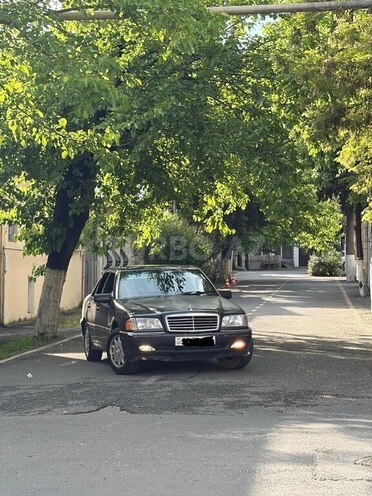 Mercedes C 240-1