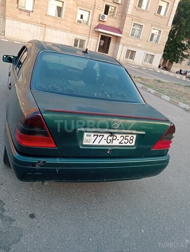 Mercedes C 180-7