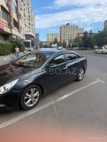 Hyundai Sonata-5