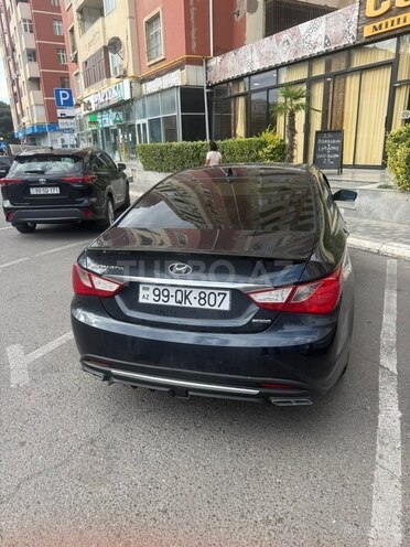 Hyundai Sonata-2