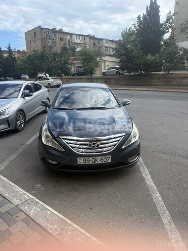 Hyundai Sonata-6