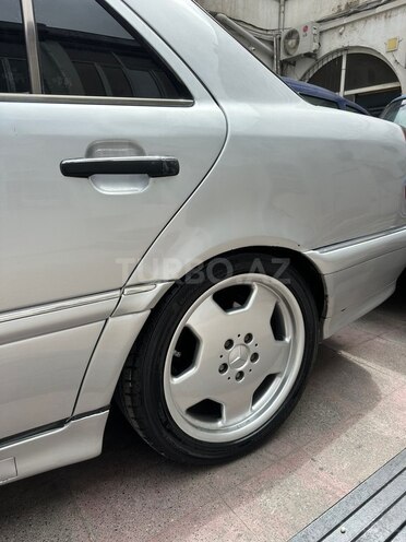 Mercedes C 230-6