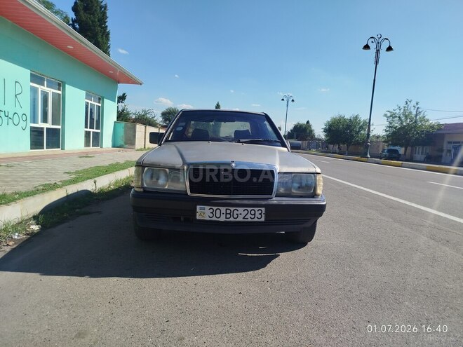 Mercedes 190-12