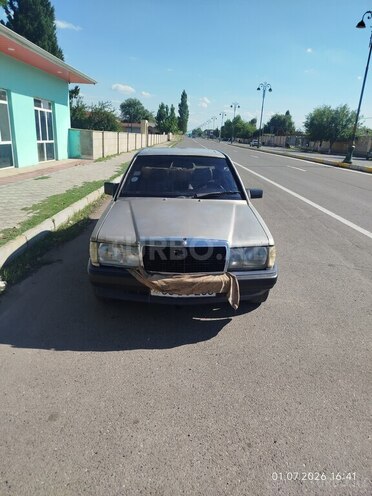 Mercedes 190-1