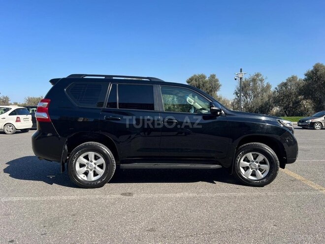 Toyota Land Cruiser Prado-5
