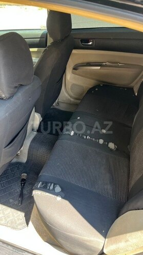 Toyota Prius-7