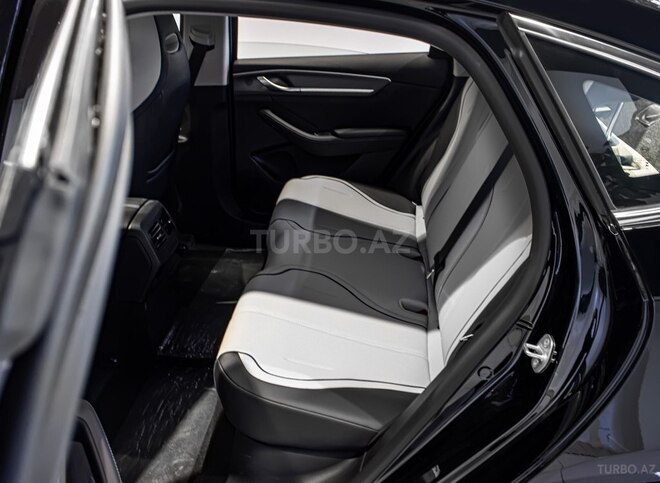 BYD Destroyer 05-18