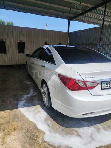 Hyundai Sonata-3