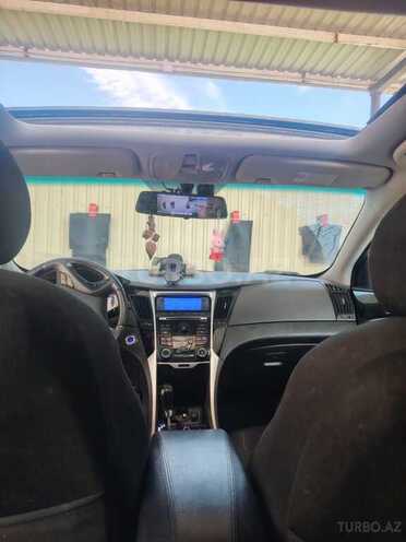 Hyundai Sonata-5