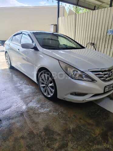 Hyundai Sonata-1