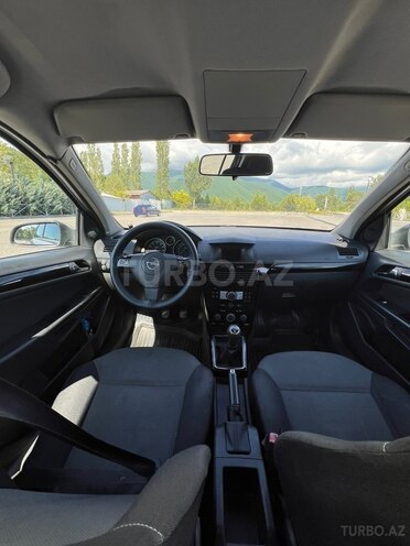 Opel Astra-7