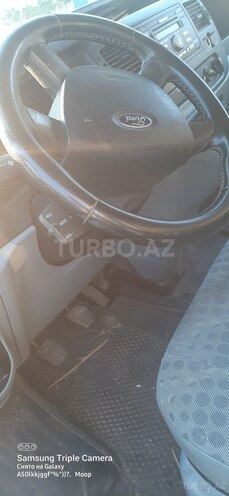 Ford Transit-2