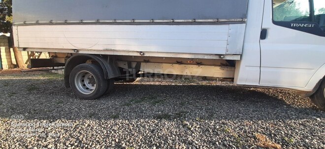 Ford Transit-3