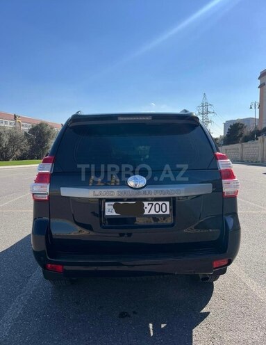 Toyota Land Cruiser Prado-4