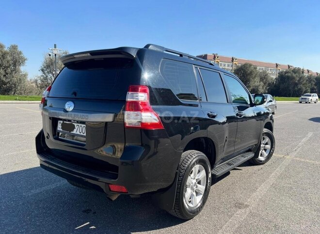 Toyota Land Cruiser Prado-3