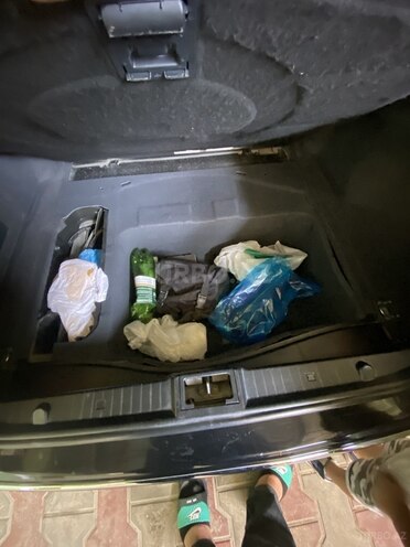 Mercedes E 320-17