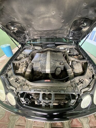 Mercedes E 320-16