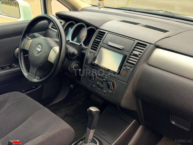 Nissan Tiida-8