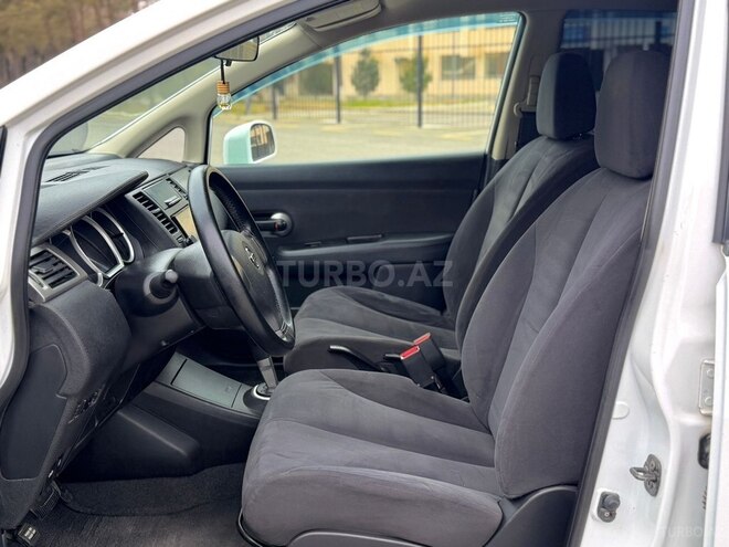 Nissan Tiida-7