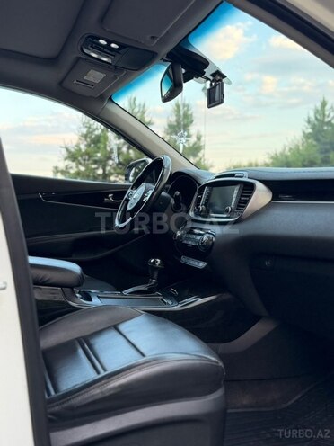 Kia Sorento-11