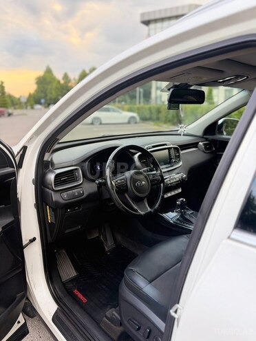 Kia Sorento-7