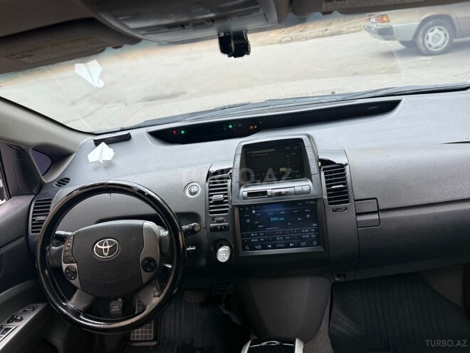 Toyota Prius-3