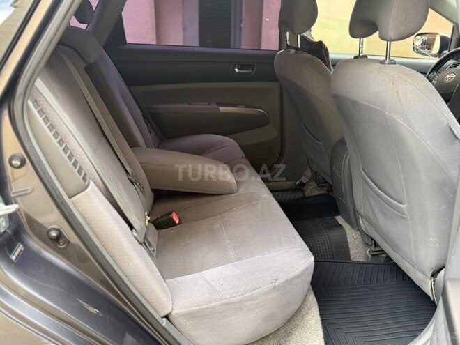 Toyota Prius-13