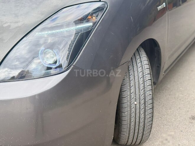 Toyota Prius-11