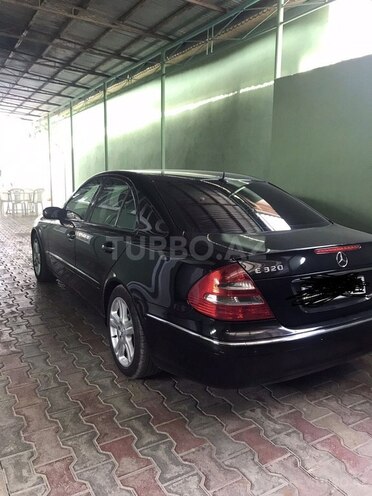 Mercedes E 320-19