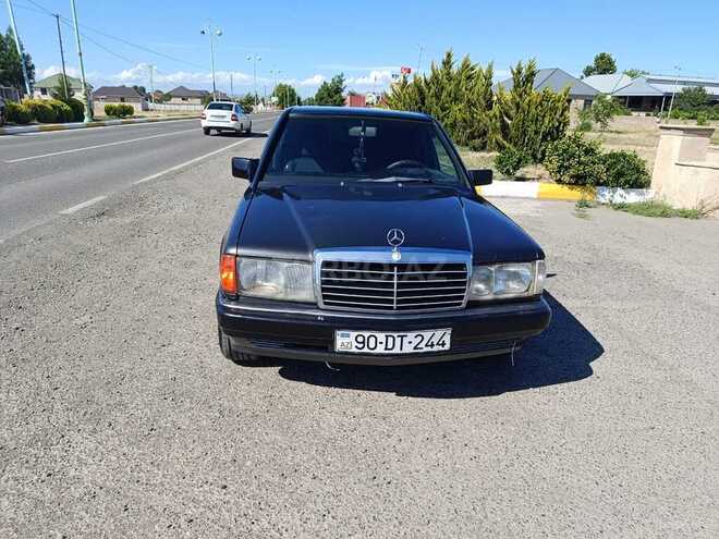 Mercedes 190-1