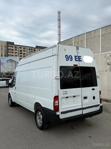 Ford Transit-7
