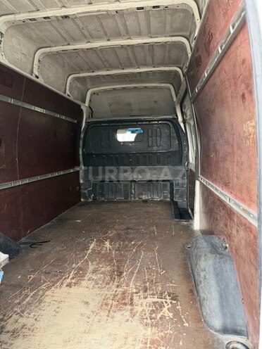 Ford Transit-18