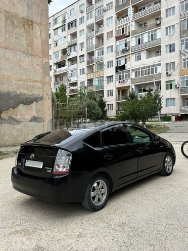 Toyota Prius-4