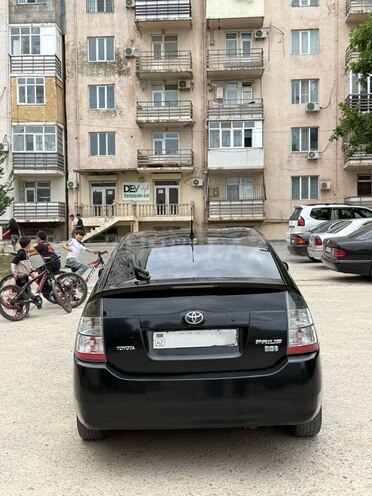 Toyota Prius-5