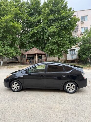 Toyota Prius-7