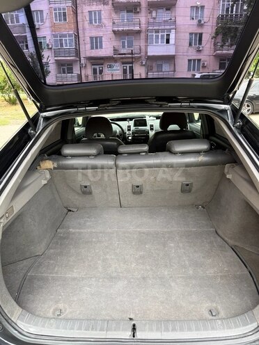 Toyota Prius-12