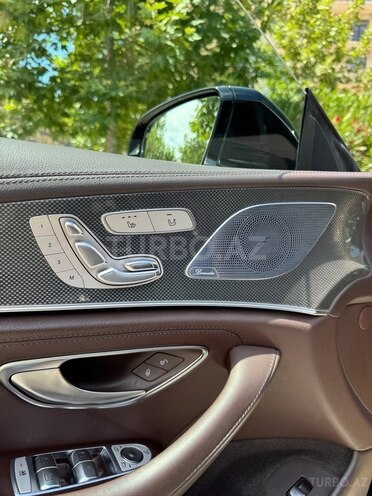 Mercedes CLS 300-15