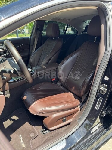 Mercedes CLS 300-14