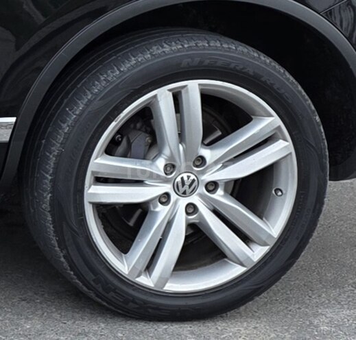 Volkswagen Touareg-4