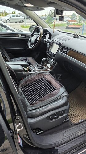 Volkswagen Touareg-8