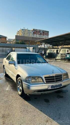 Mercedes C 220-1