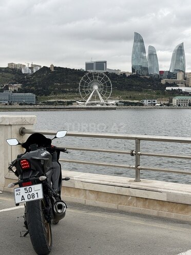 Yamaha R15-3