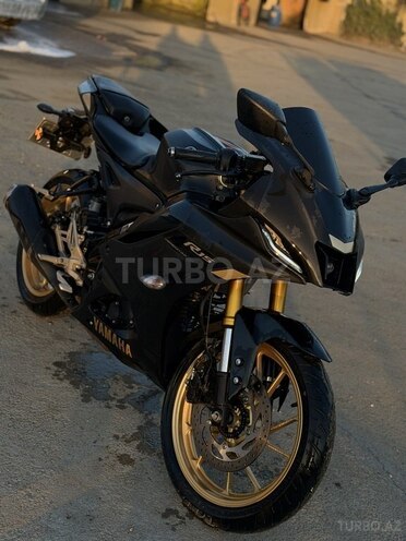 Yamaha R15-5