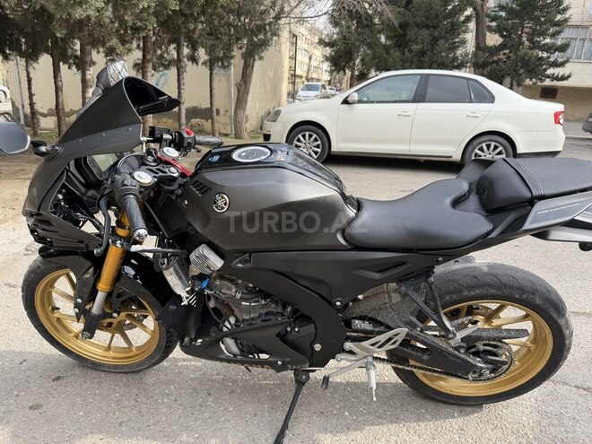 Yamaha R15-10