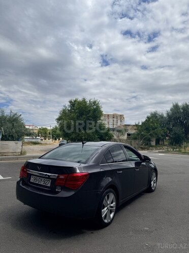 Chevrolet Cruze-5