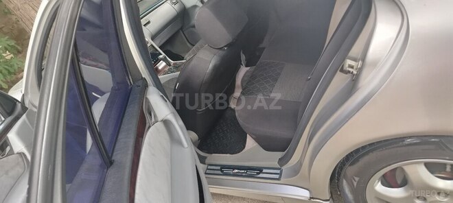 Mercedes E 230-8