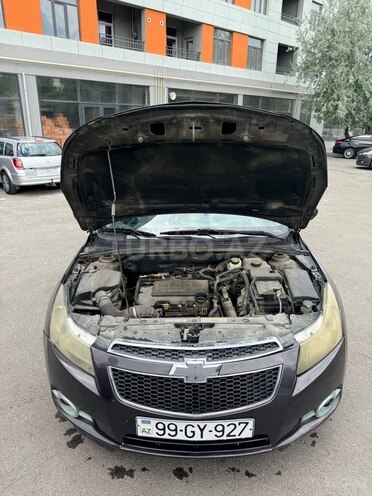 Chevrolet Cruze-13